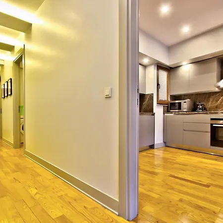Appartement New Build With Modern Amenities And Balcony à Istambul Extérieur photo