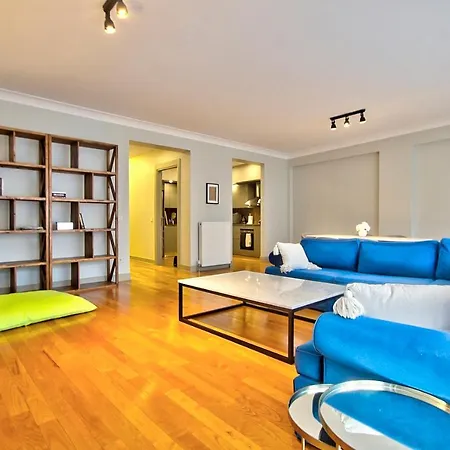 Appartement New Build With Modern Amenities And Balcony à Istambul Extérieur photo