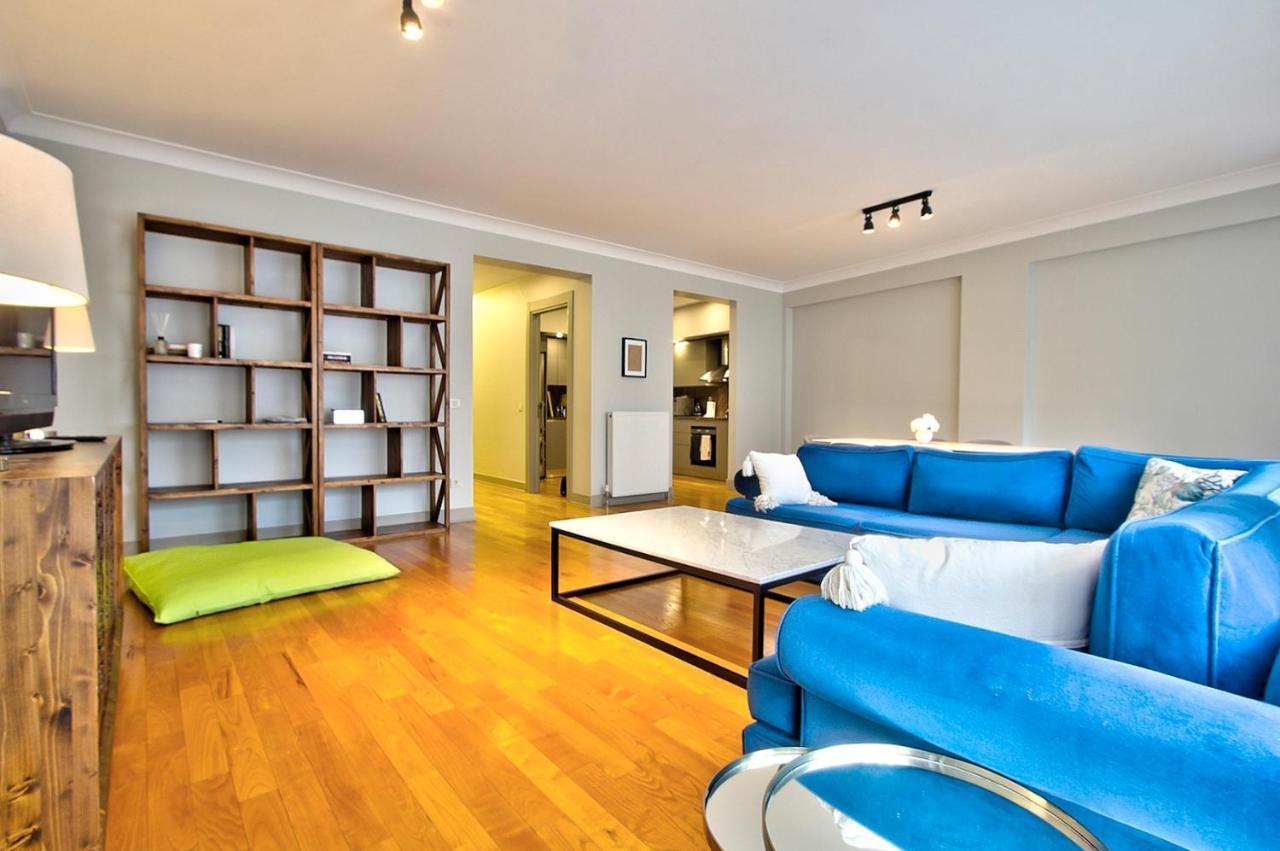 Apartment New Build With Modern Amenities And Balcony Istanbul