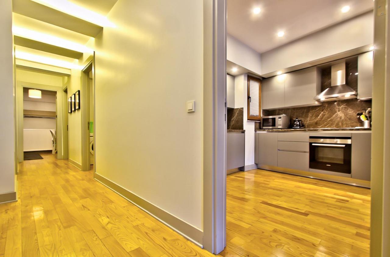 New Build With Modern Amenities And Balcony Istanbul