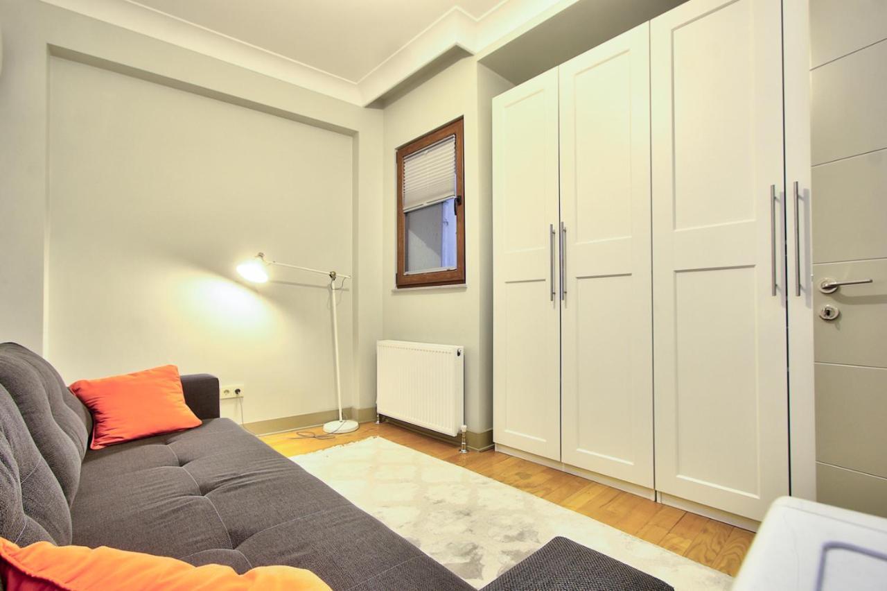 New Build With Modern Amenities And Balcony * Istanbul